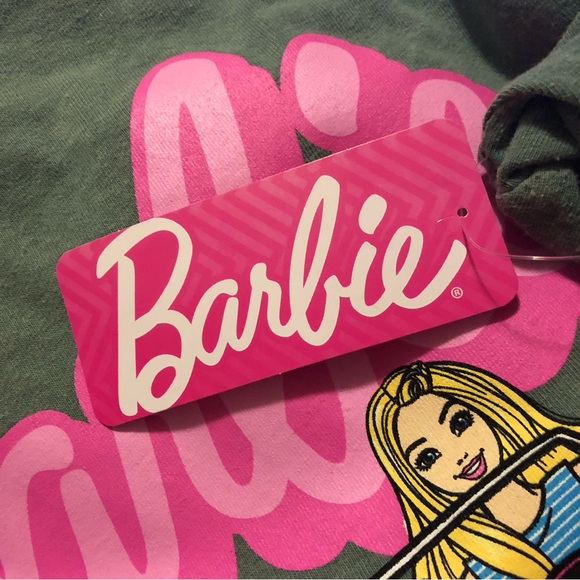 NWT Barbie graphic print tee in size Large - Picture 6 of 6